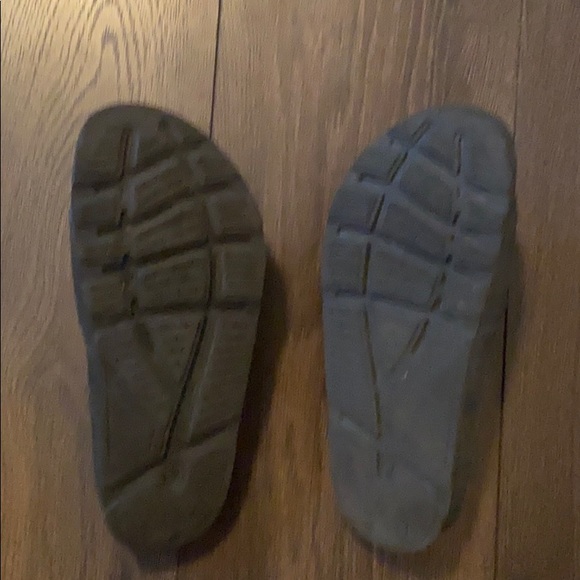 Fila slides - Picture 2 of 2